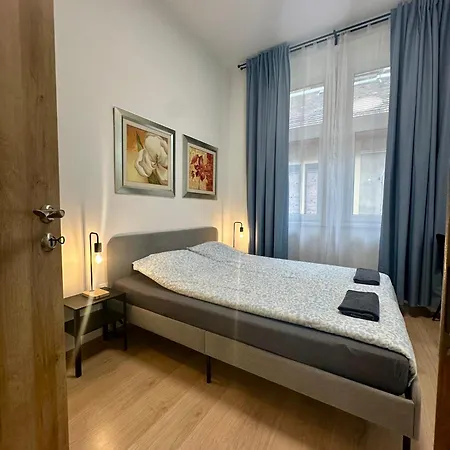 Cozy Centre Apartment *